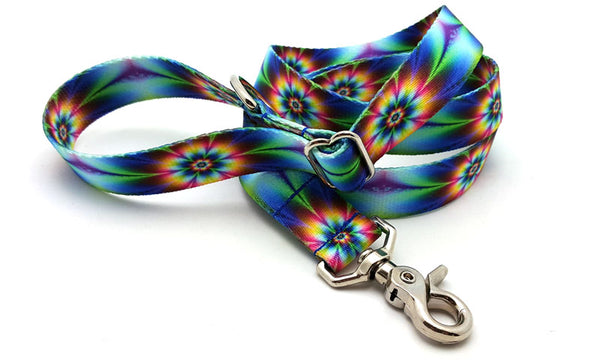 Tie Dye Flowers Adjustable Handle Leash